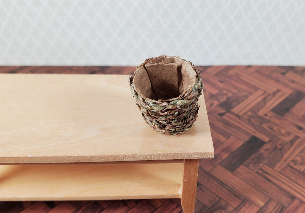 Dollhouse Small Round Natural Fiber Basket 1:12 Scale Miniature - MiniatureCrush