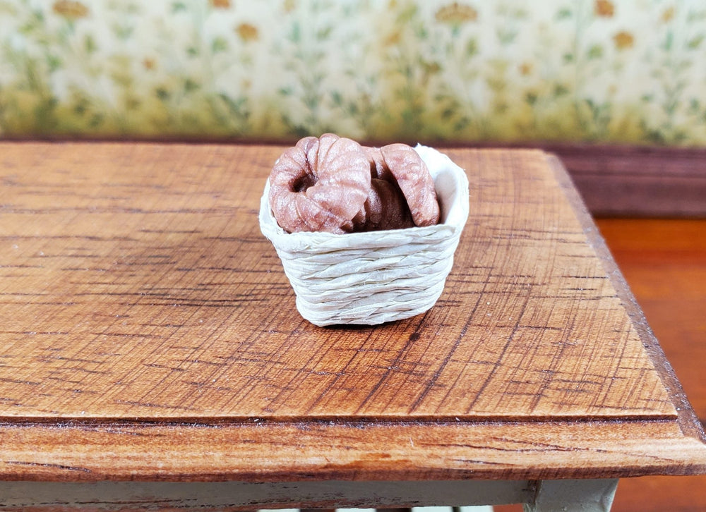 Dollhouse Square Cream Colored Rattan Basket 1:12 Scale Miniature - MiniatureCrush