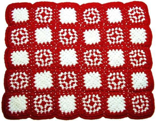 Dollhouse Square Red & White Granny Quilt 1:12 Scale Miniature - MiniatureCrush