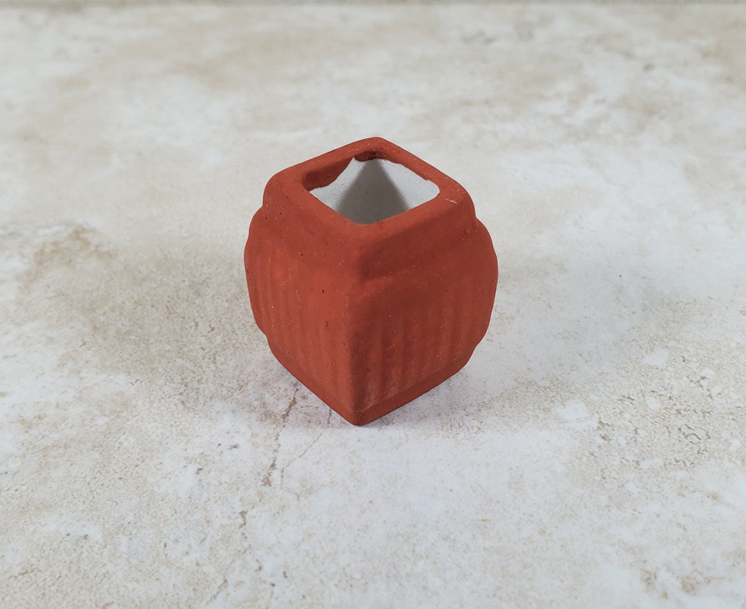 Dollhouse Square Terra Cotta Planter 1:12 Scale Miniature - MiniatureCrush