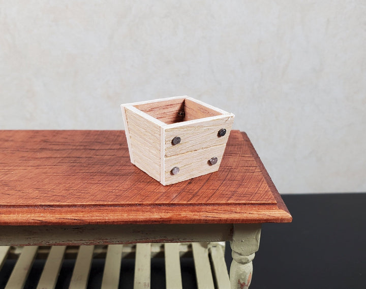 Dollhouse Square Wood Planter Box 1:12 Scale Miniature - MiniatureCrush