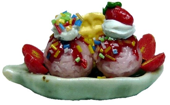Dollhouse Sundae with Sliced Strawberries 1:12 Scale Miniature Food Dessert - MiniatureCrush