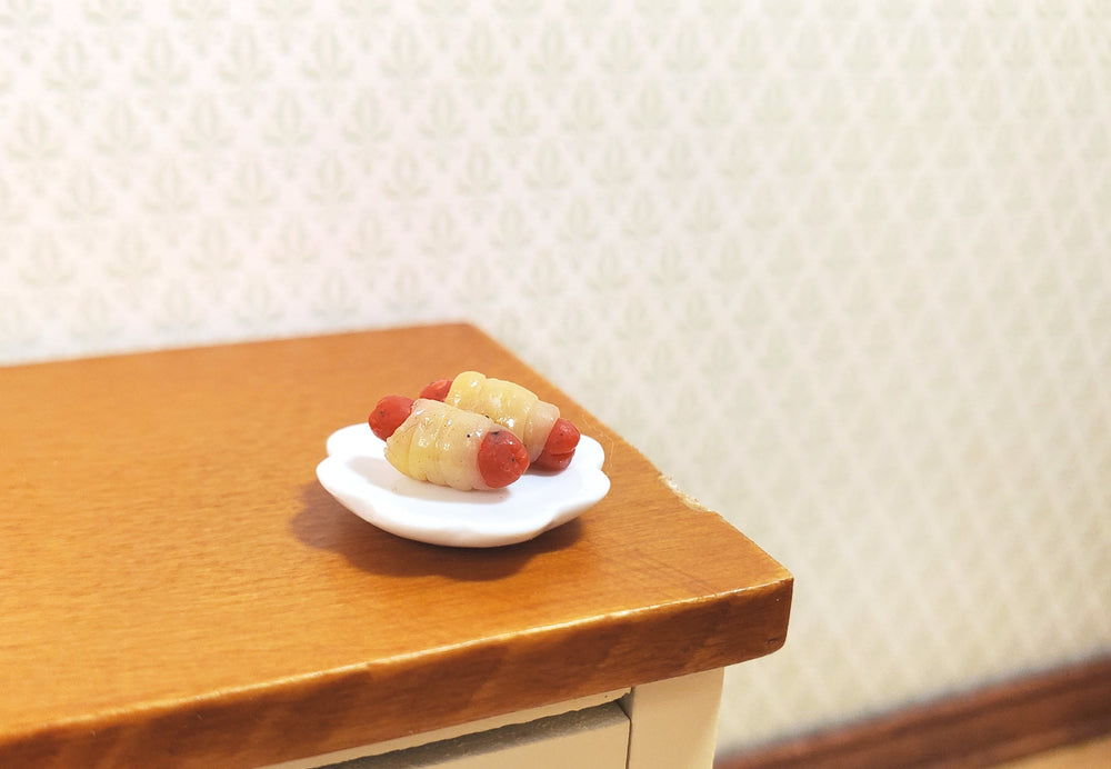 Dollhouse Tiny Pigs in a Blanket Mini Hot Dogs 1:12 Scale Miniature Food - MiniatureCrush