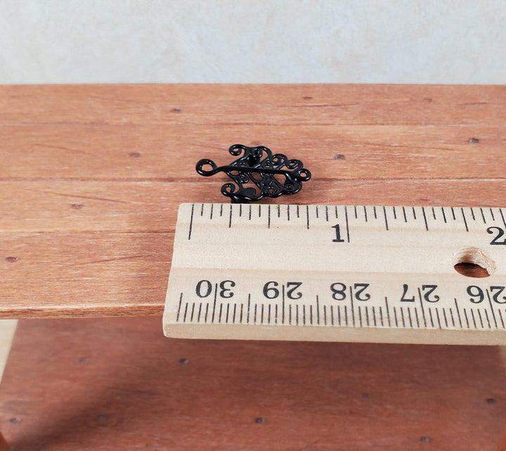 Dollhouse Trivet Hot Plate Black Scrolled Metal 1:12 Scale Miniature Kitchen - MiniatureCrush