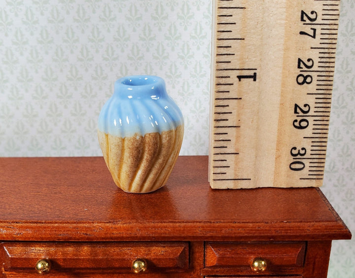Dollhouse Two Toned Ceramic Vase with Wave Pattern 1:12 Scale Miniature - MiniatureCrush
