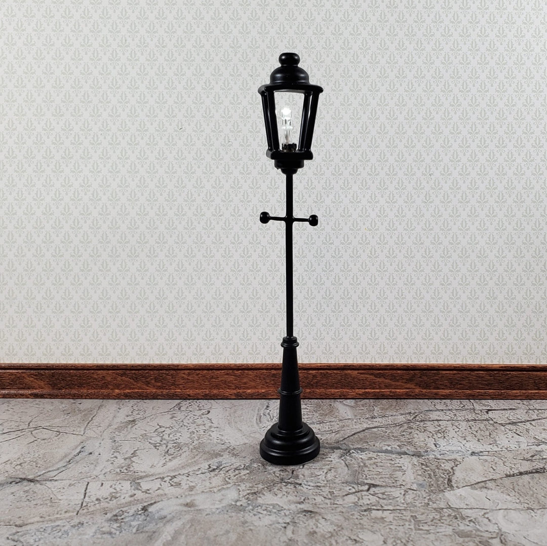 Dollhouse Yard or Street Lamp LED Battery Light 4 3/4" 1:12 Scale Miniature - Miniature Crush