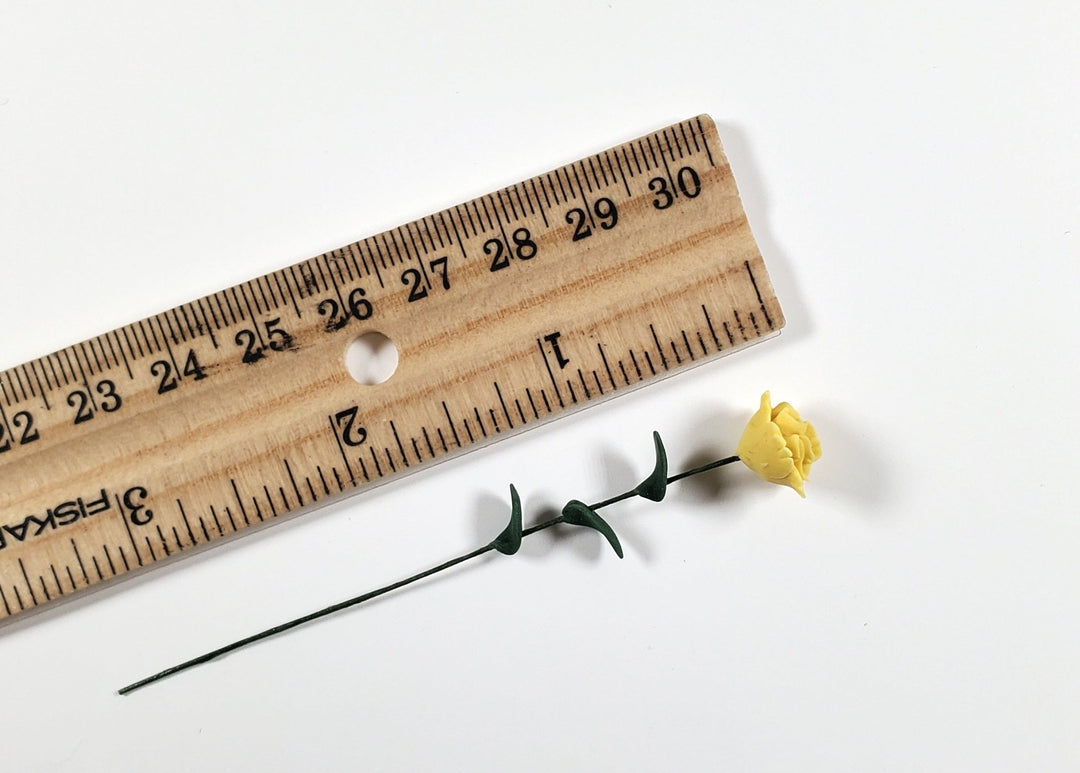 Dollhouse Yellow Carnation Single Stem with Foliage 1:12 Scale Miniature - MiniatureCrush