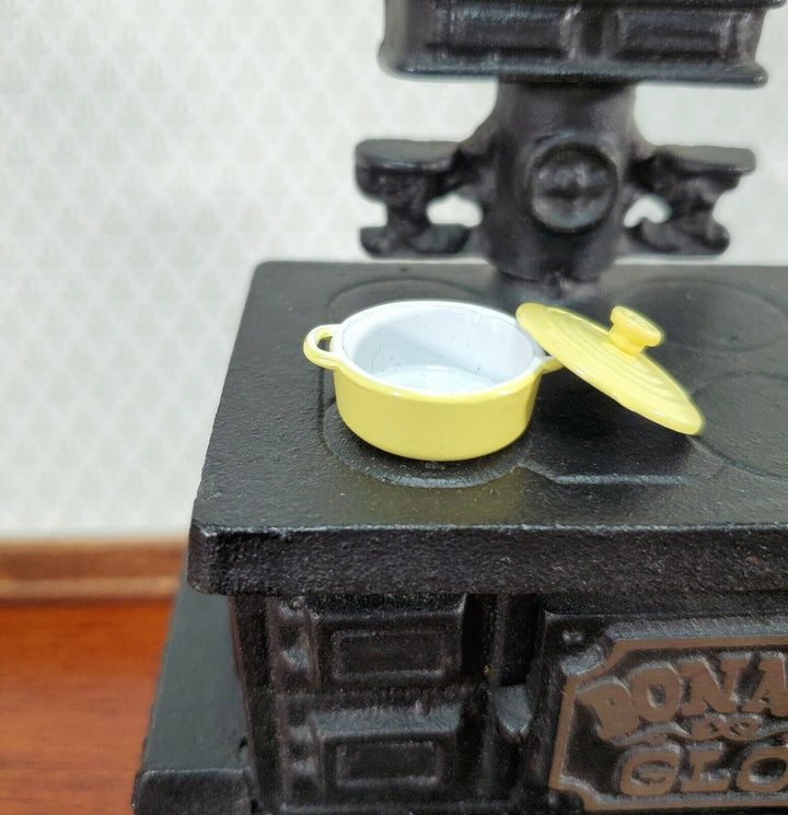 Dollhouse Small Dutch Oven Pot with Removeable Lid Yellow 1:12 Scale Miniature
