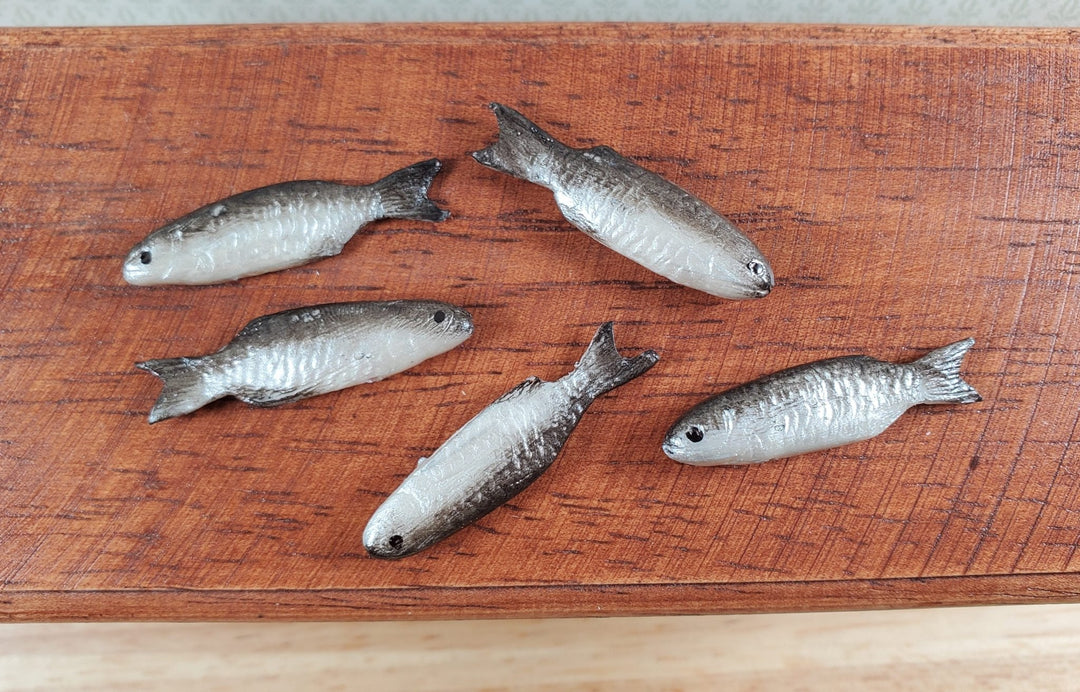 Miniature Bass Fish Set of 5 for Dollhouses Seafood Market Grocery Store 1 3/8" - MiniatureCrush
