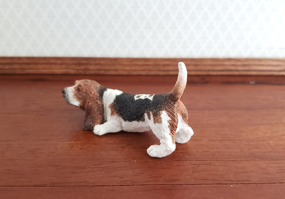 Miniature Dog Basset Hound Playful Stance 1:12 Scale by Falcon - MiniatureCrush