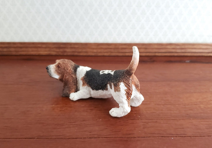 Miniature Dog Basset Hound Playful Stance 1:12 Scale by Falcon - MiniatureCrush