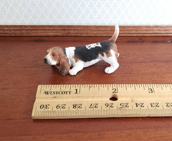 Miniature Dog Basset Hound Playful Stance 1:12 Scale by Falcon - MiniatureCrush