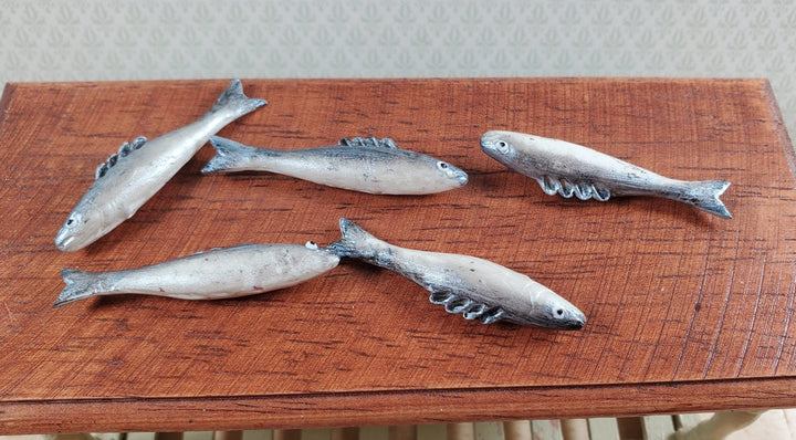 Miniature Long Fish Set of 5 for Dollhouses Seafood Market Grocery Store 1 5/8" - MiniatureCrush