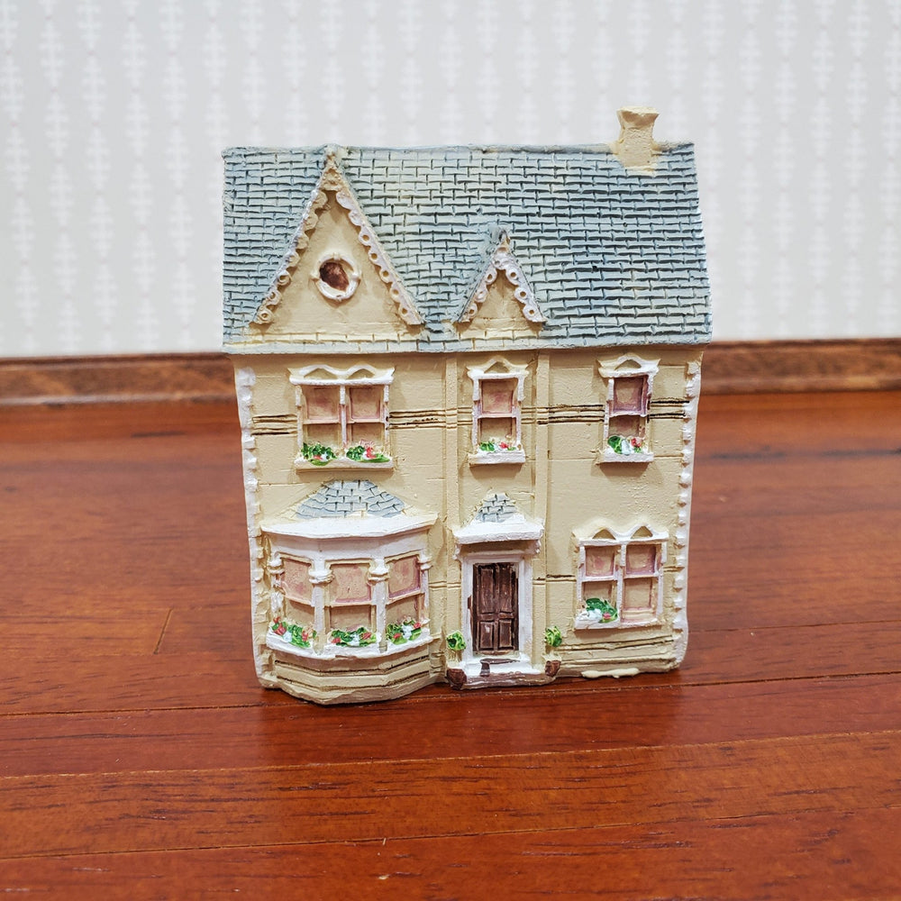 1:144 Scale Dollhouse Resin Miniature "Holme Lodge House" 2 Story - Miniature Crush