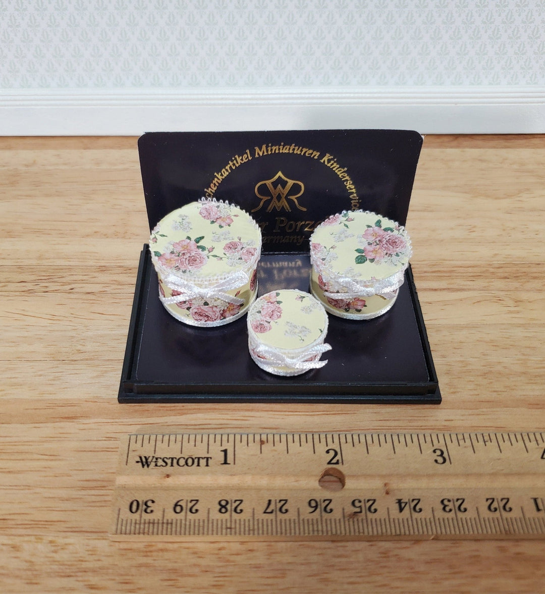 3 Dollhouse Hat Boxes Round by Reutter 1:12 Scale Miniature Accessories - Miniature Crush