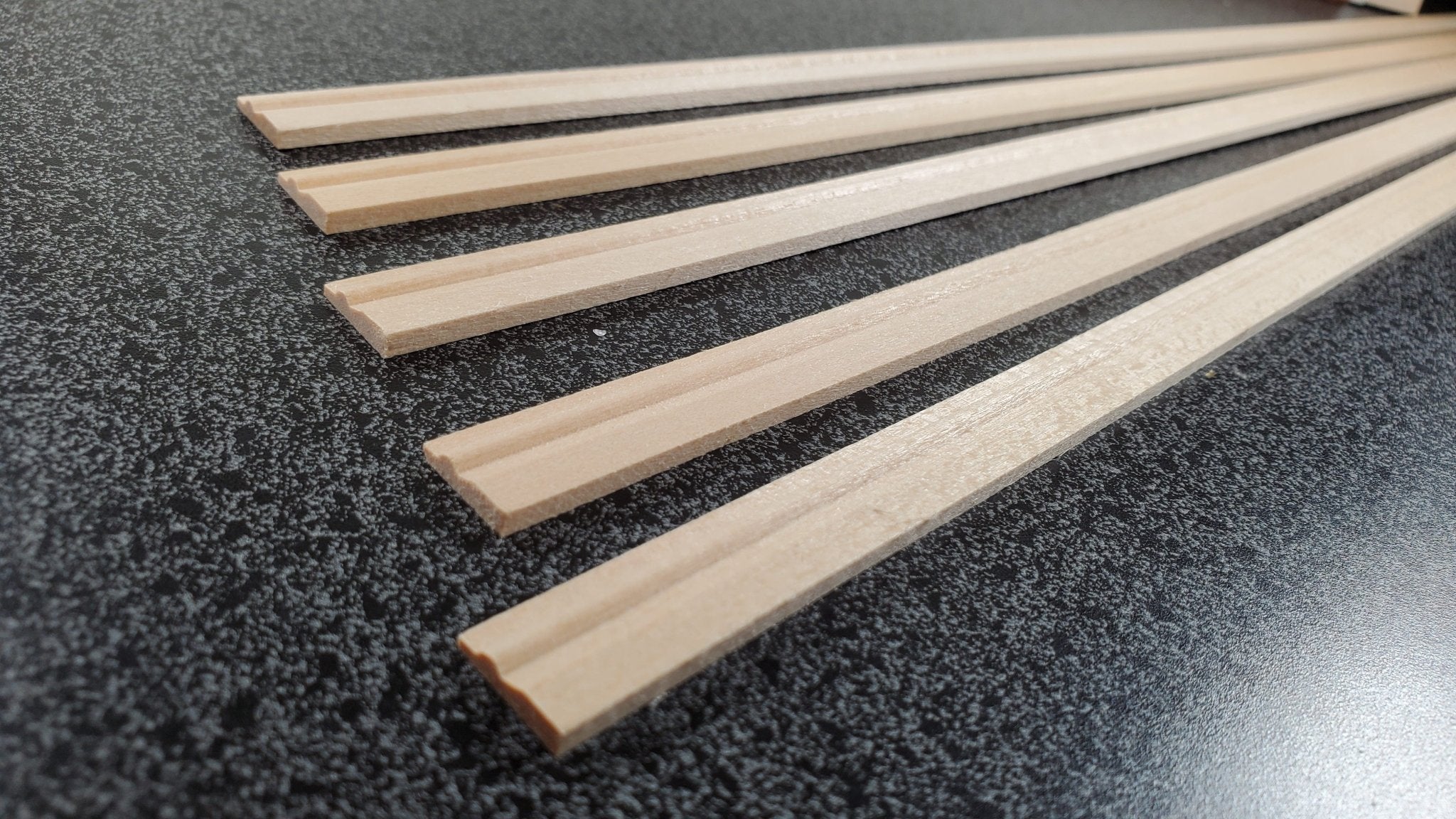 Dollhouse Unpainted Wood Skirting Baseboard – 5-Piece Set, 1:12 Scale Miniature DIY