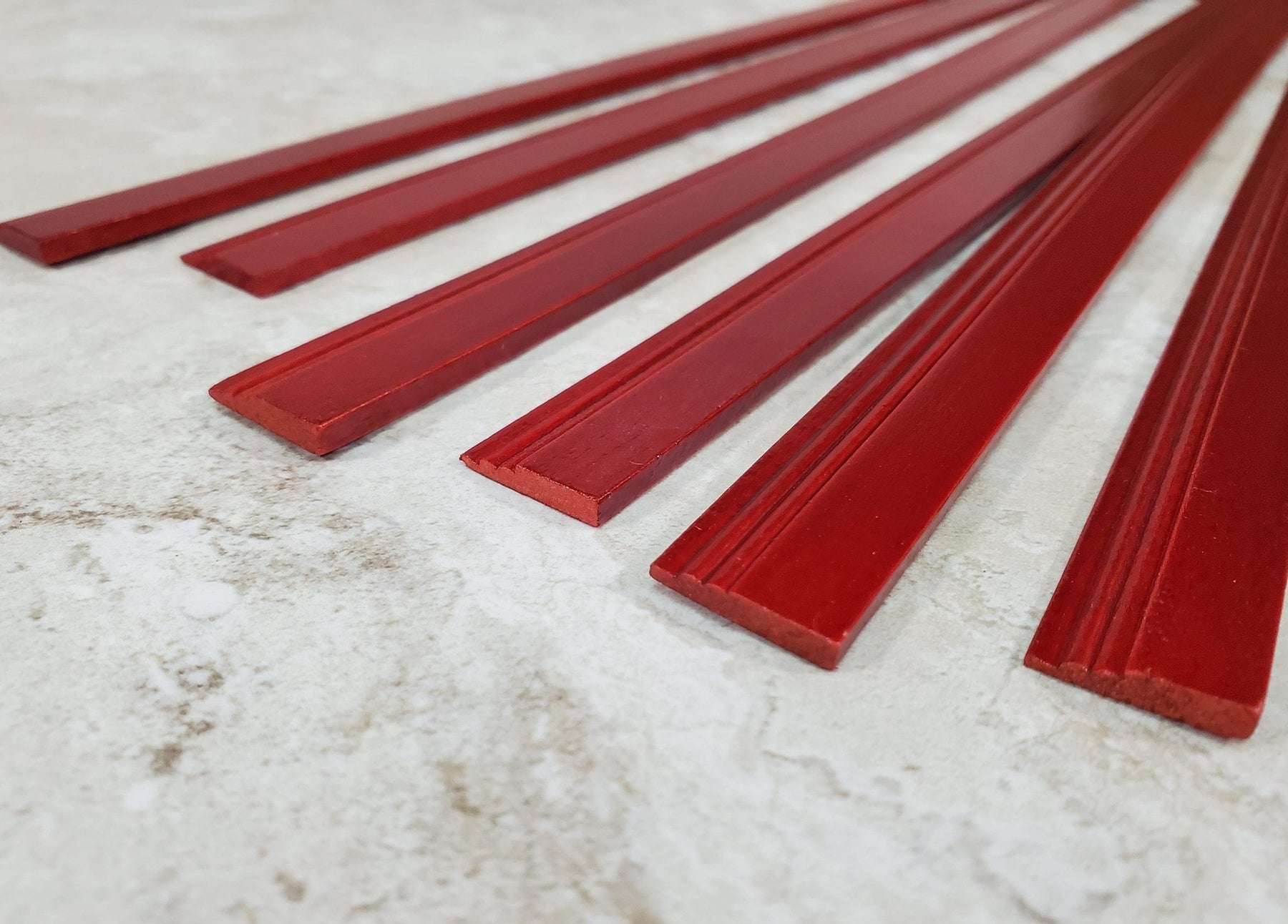 thumbnail image 2 of Puppenhaus Miniaturen Baseboard Trim Formung 17mm X 45cm Lang 2 of 9