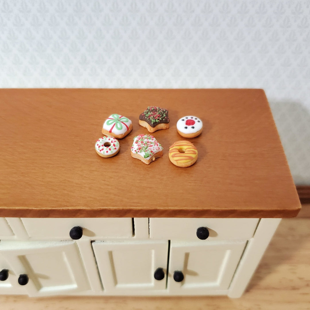 Dollhouse Donuts x6 Christmas Theme Dessert 1:12 Scale Miniature Food - Miniature Crush