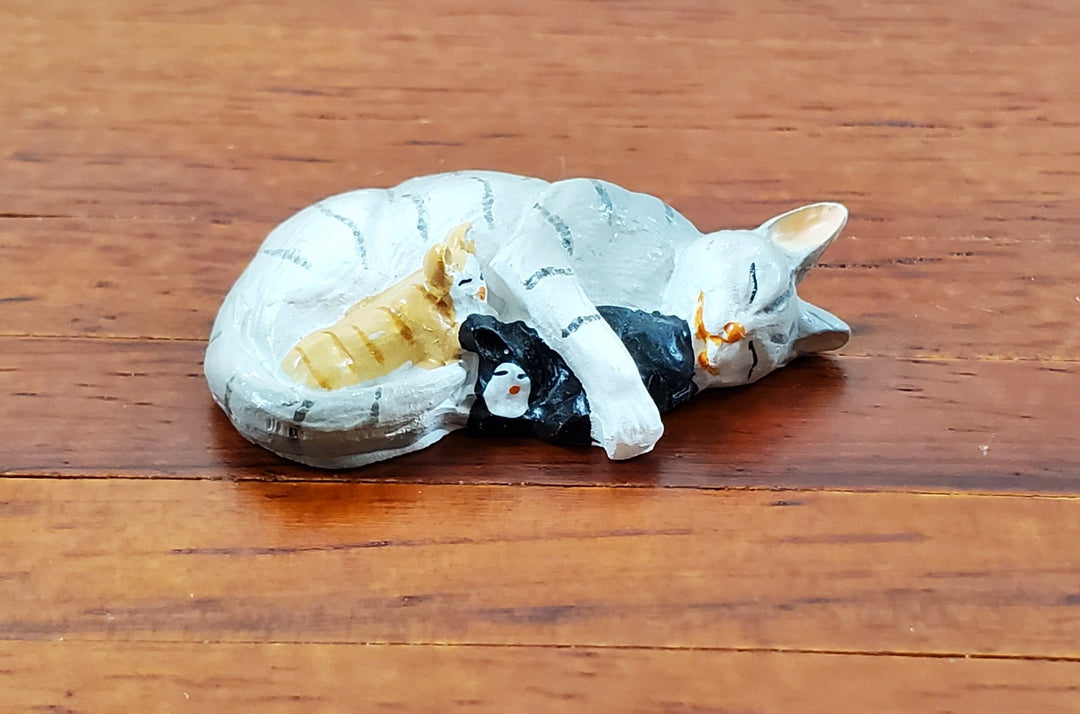 Dollhouse Gray Tabby Cat with Kittens Momma with Babies 1:12 Scale Miniature Pet - Miniature Crush