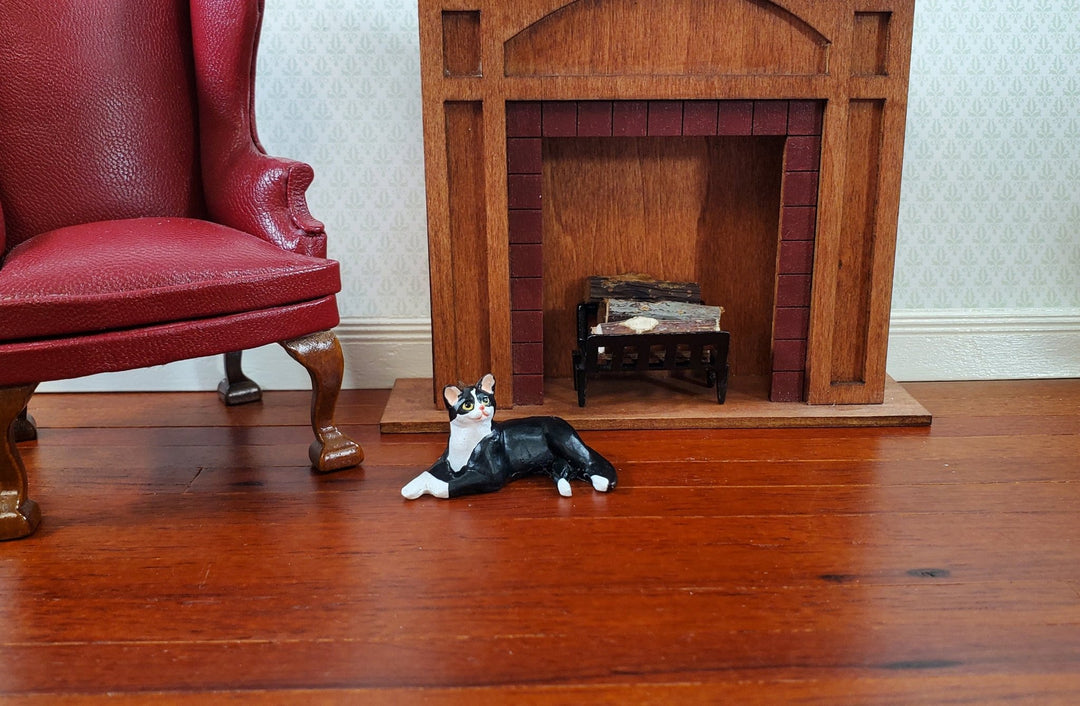 Dollhouse Kitty Cat Tuxedo Black and White Lying Down 1:12 Scale Miniature Pet - Miniature Crush