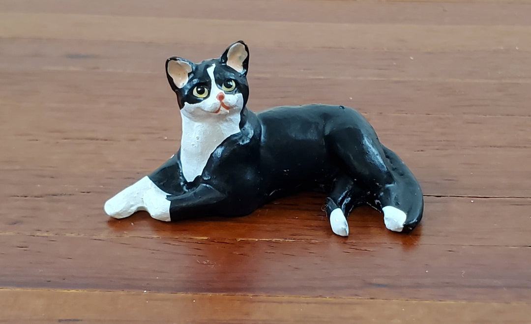 Dollhouse Kitty Cat Tuxedo Black and White Lying Down 1:12 Scale Miniature Pet - Miniature Crush