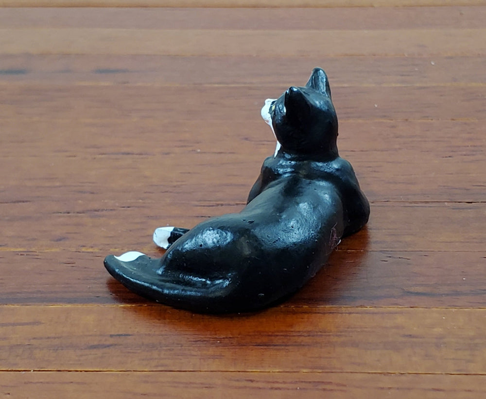 Dollhouse Kitty Cat Tuxedo Black and White Lying Down 1:12 Scale Miniature Pet - Miniature Crush