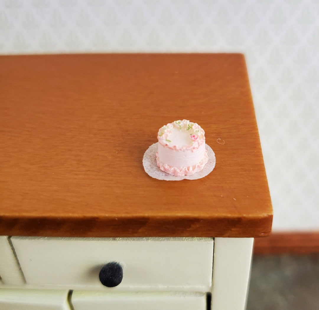 Dollhouse Miniature 1/4" Quarter Scale Cake Pink White Teeny Tiny 1:48 - Miniature Crush