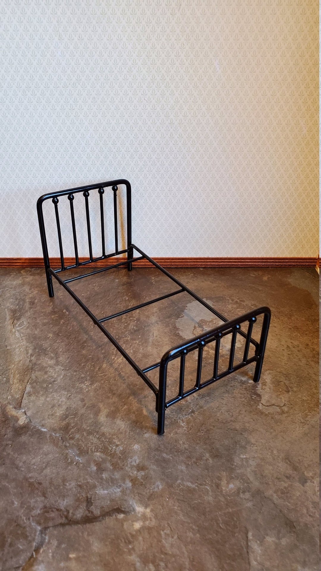 Dollhouse Miniature Bed Black Metal with Mattress Pillow Blanket 1:12 Scale Furniture - Miniature Crush