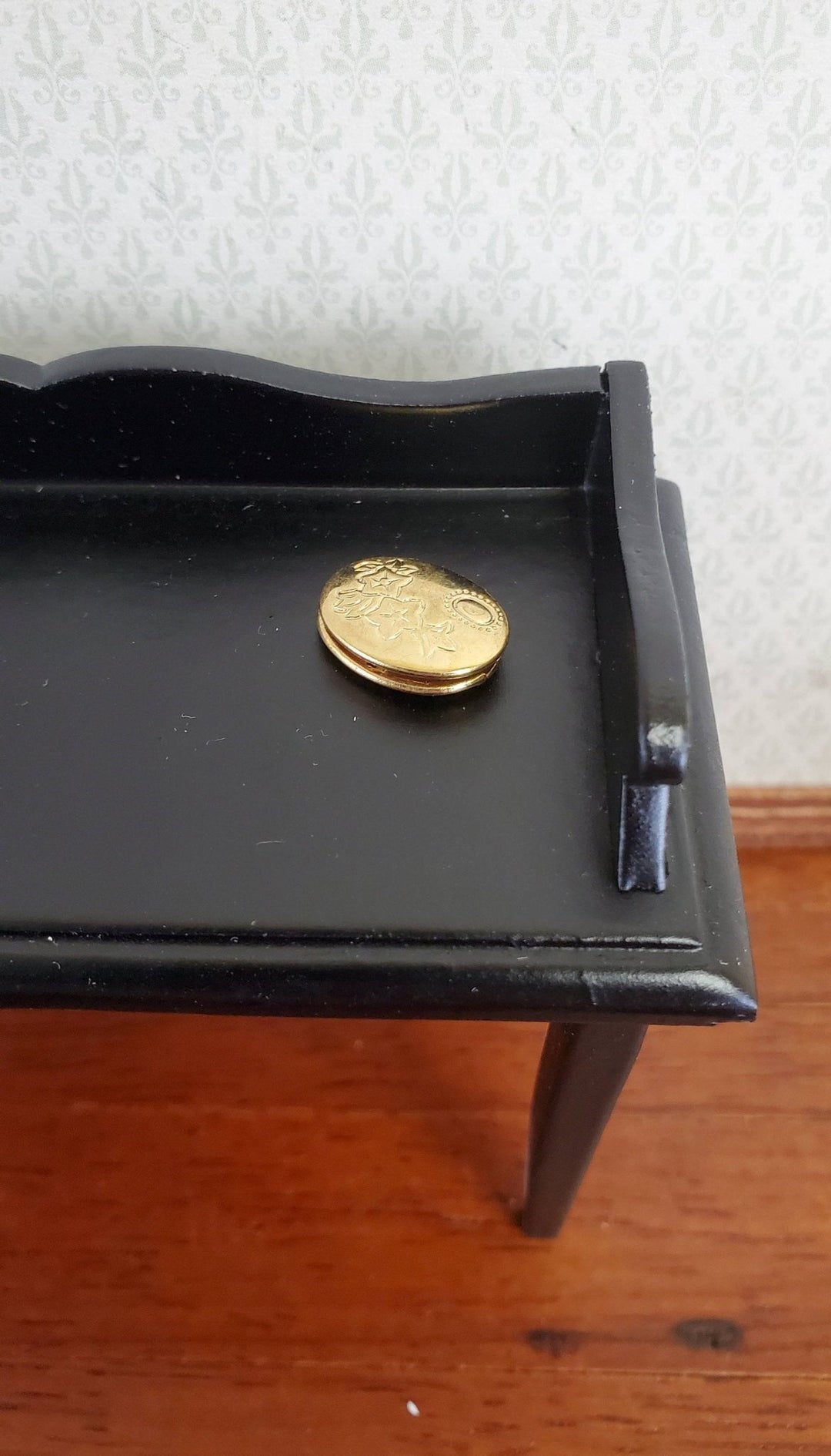 Dollhouse Miniature Compact Clasp Make-Up Container 1:6 Scale - Miniature Crush
