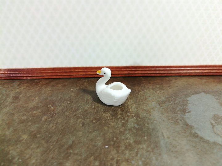 Dollhouse Miniature Flower Planter White Swan 1:12 Scale Ceramic - Miniature Crush
