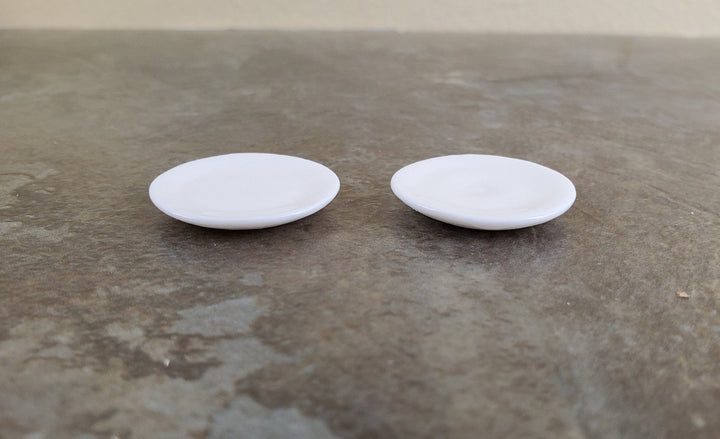 Dollhouse Miniature Glass Plates All White Ceramic x2 1:12 Scale 1" IM65636 - Miniature Crush