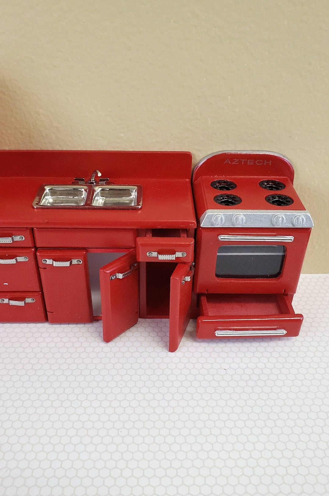 Dollhouse Miniature Kitchen Wall Set Fridge Sink Stove Oven 1:12 Scale Red - Miniature Crush