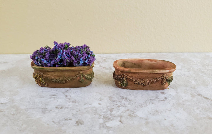Dollhouse Miniature Planters Aged Garden Pots Set of 2 1:12 Scale Mossy Finish A1005A - Miniature Crush