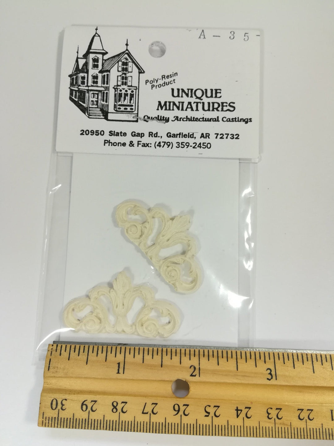 Dollhouse Miniature Poly Resin Architectural Ornament Detail 2 Pieces 1:12 Scale Tulip Style - Miniature Crush