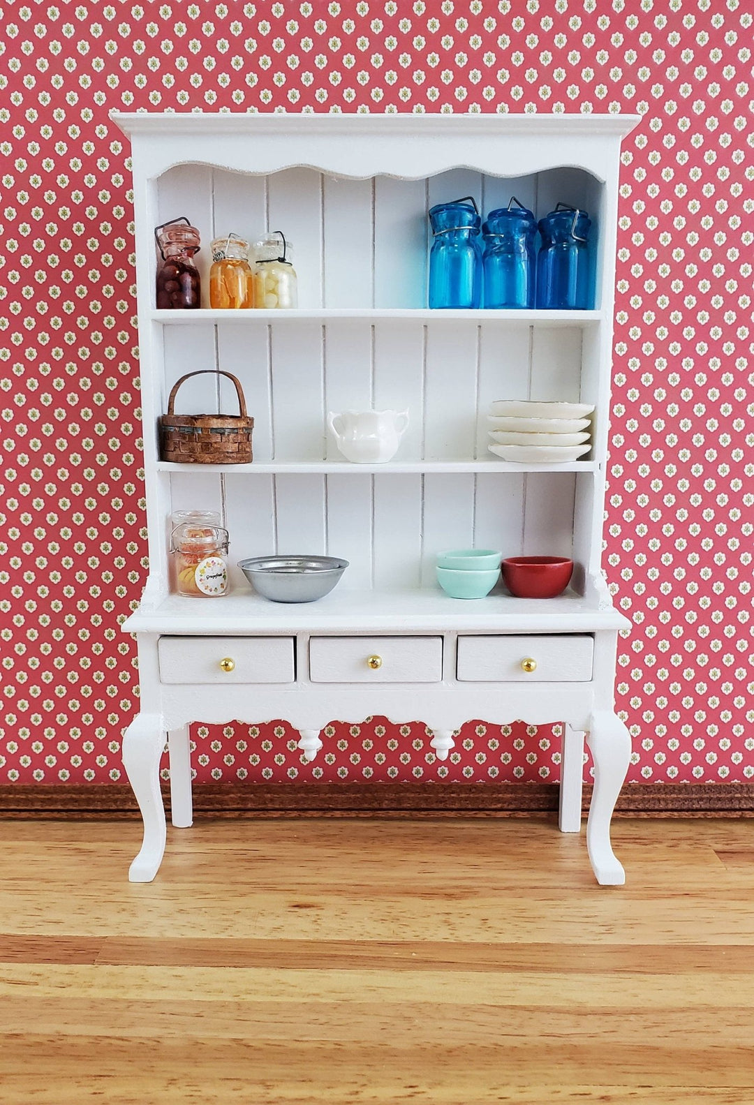 Dollhouse Miniature Queen Kitchen Cupboard Hutch White Anne Style 1:12 Scale Furniture - Miniature Crush