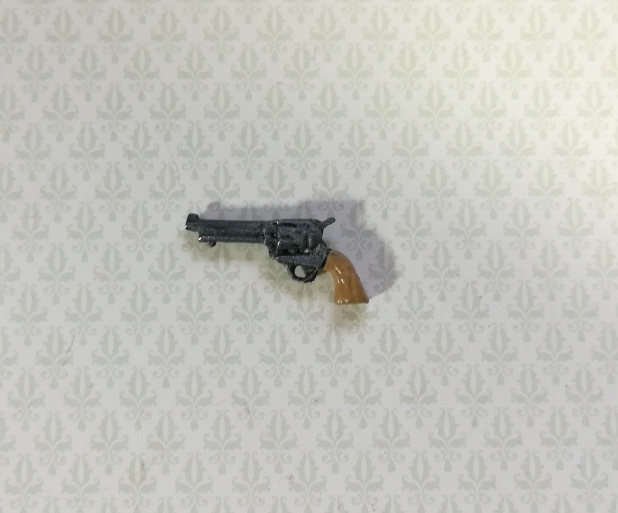 Dollhouse Miniature Revolver Handgun Western Style 1:12 Scale Painted ...