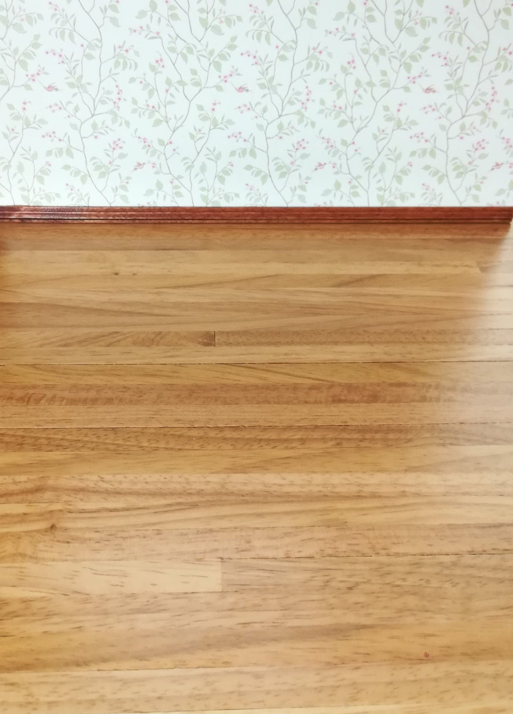 Dollhouse Miniature Wood Flooring Wide Planks Light Oak Gloss Finish 18" x 12" - Miniature Crush