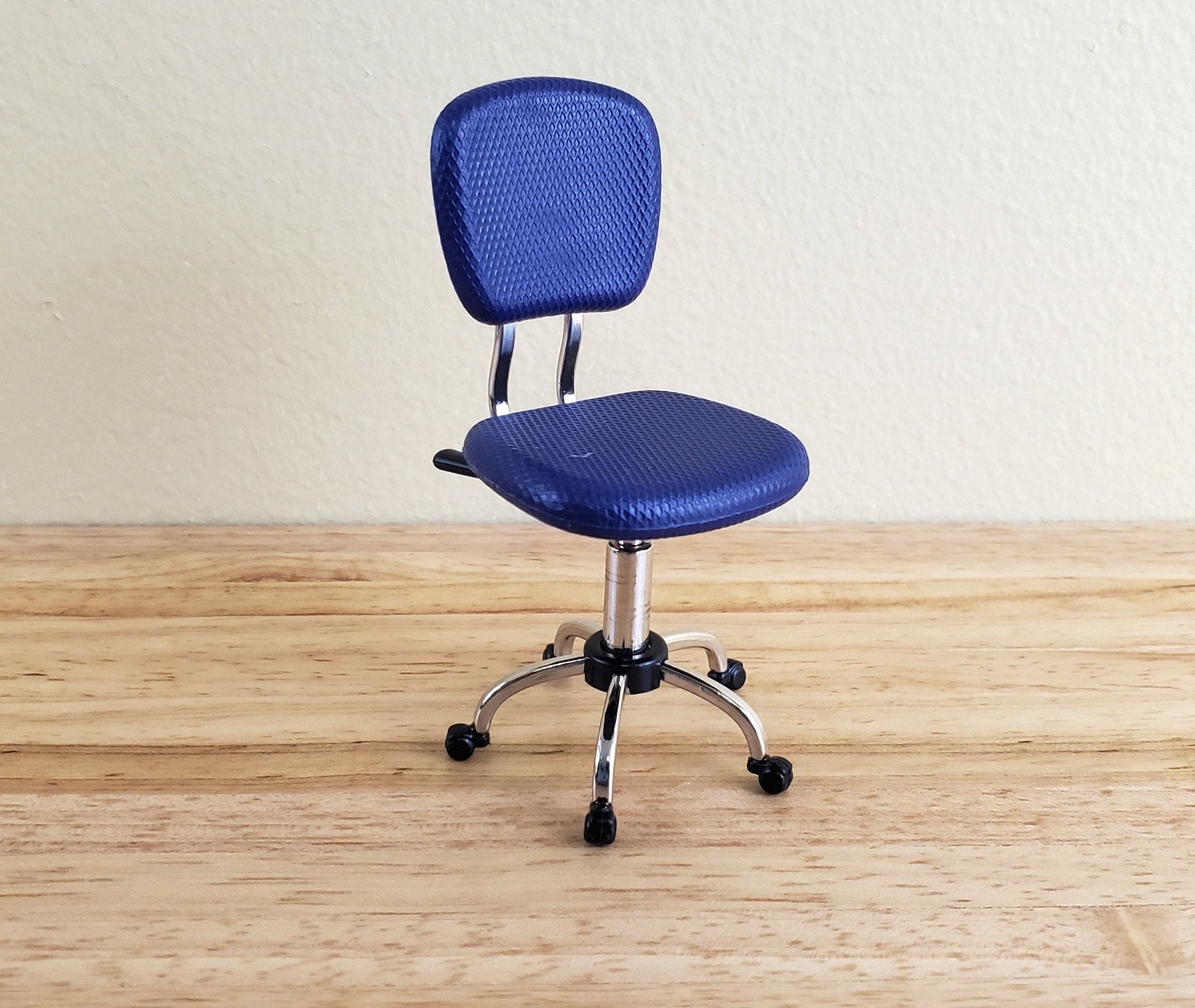 Miniature cheap office chair