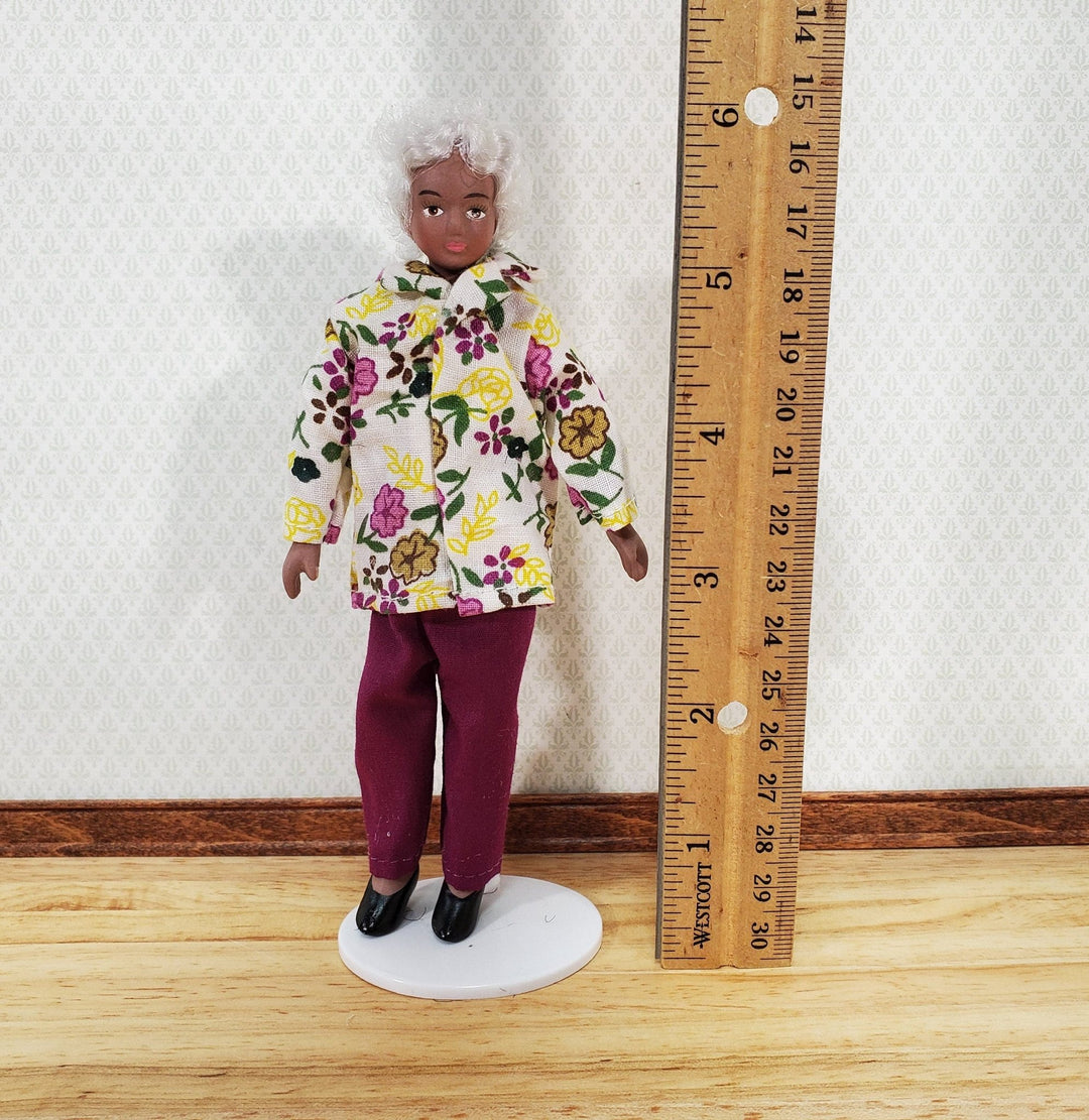 Dollhouse Modern Grandma Black Brown Doll Grandmother Female Porcelain Poseable 1:12 Scale Miniature - Miniature Crush
