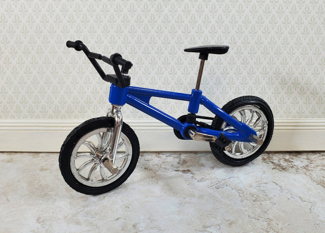 mountainbike miniatur Dollhouse Mountain Bike Bicycle Blue & Black 1:12 Scale Miniature Moveable