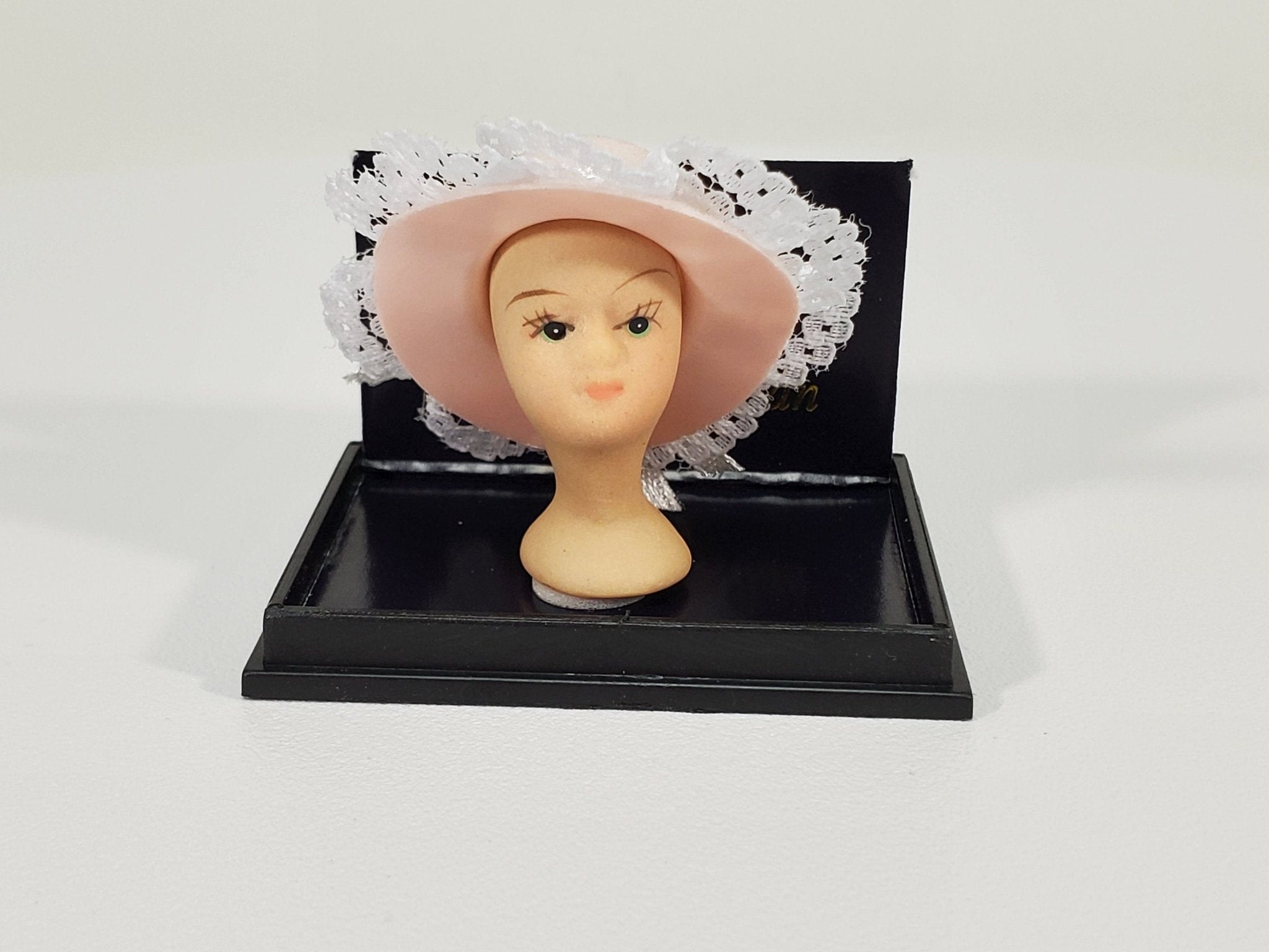 Dollhouse Pink Hat on Hat Stand Mannequin Head by Reutter 1:12 Scale ...