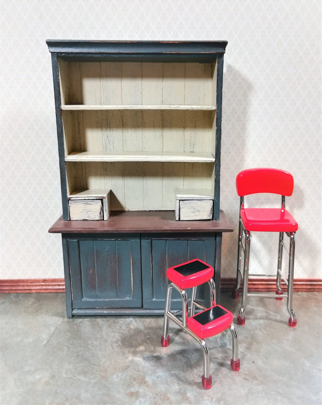 https://miniaturecrush.com/cdn/shop/products/dollhouse-step-stool-tall-chair-1950s-style-red-112-scale-miniature-furniture-459867.jpg?v=1686418537&width=1080
