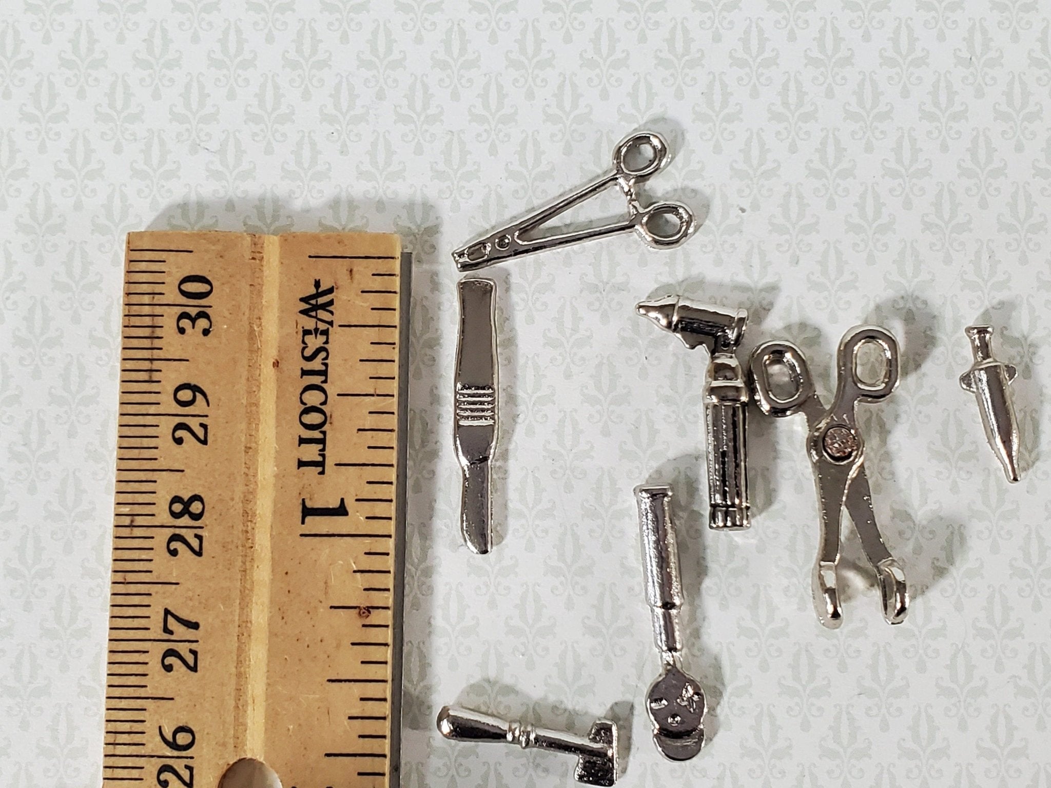 Dollhouse Tiny Medical Surgical Instruments 7 Pieces Metal Miniature  Accessories Tools