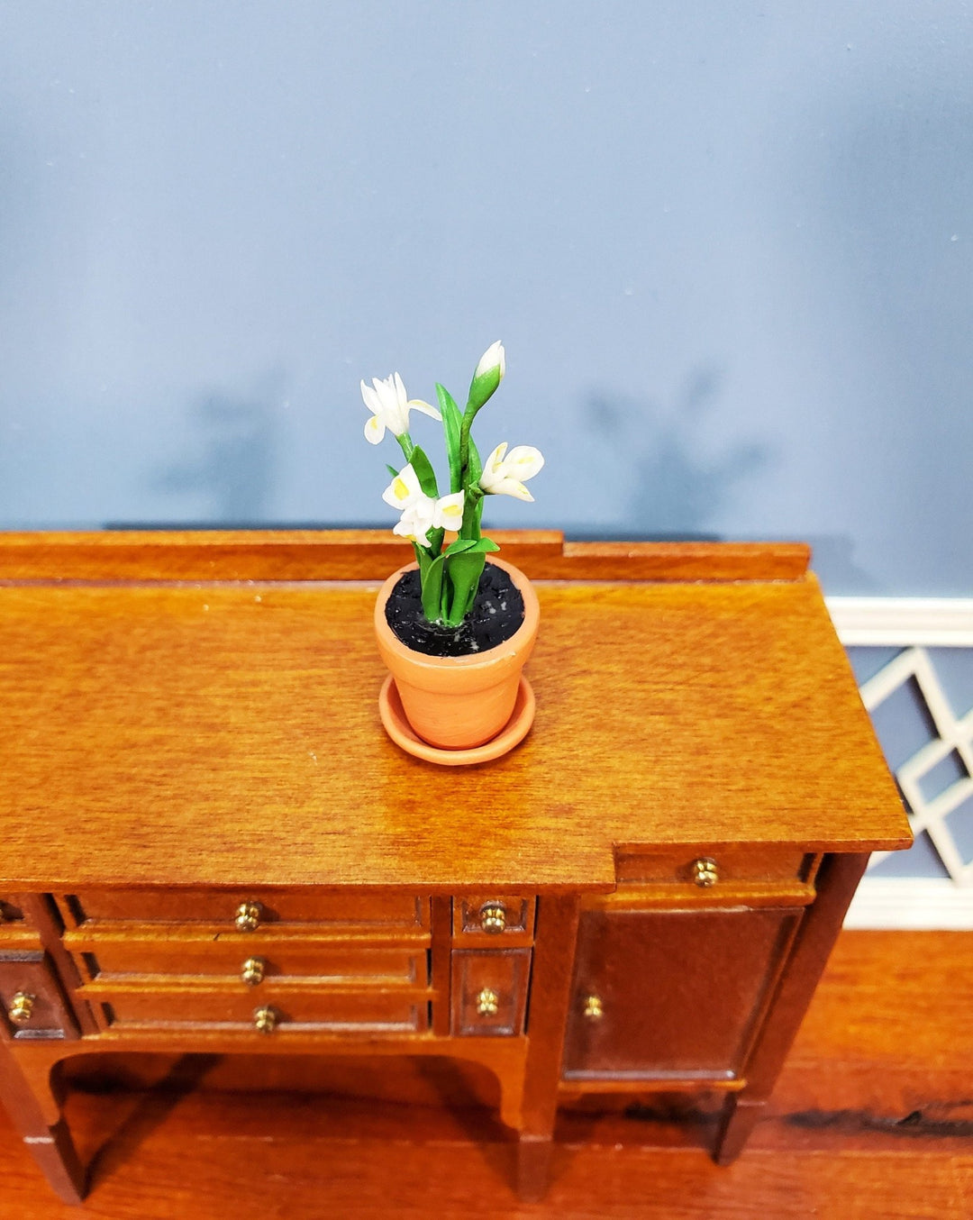 Dollhouse White Irises Plant in Terra Cotta Planter Pot 1:12 Scale Garden Flowers by Falcon Miniatures - Miniature Crush