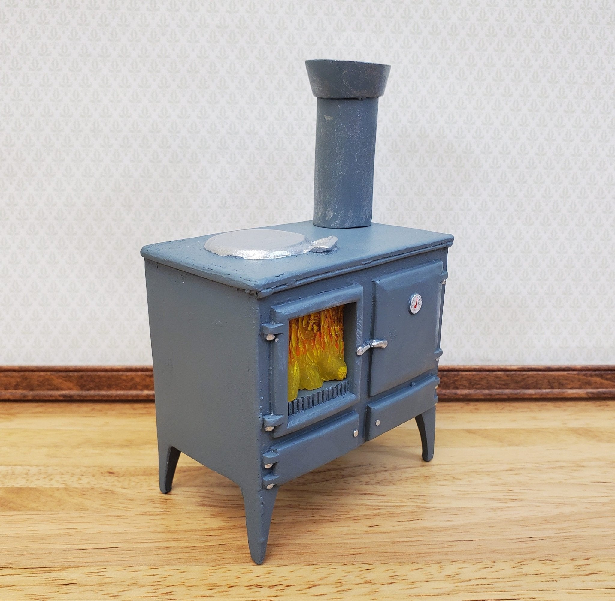 Dollhouse Wood Burning Stove Vintage Style w Chimney 1 12 Scale Hole for Light