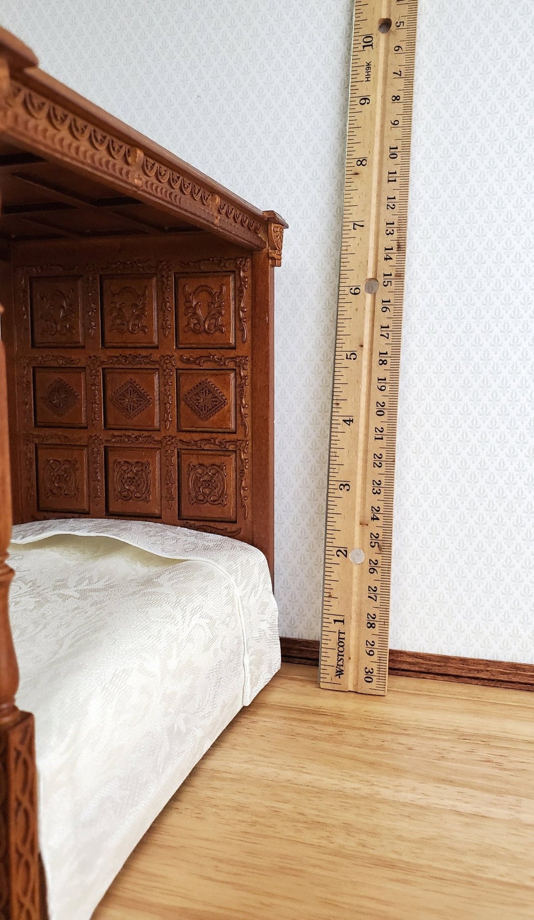 JBM Dollhouse Tudor English Bed Large 1:12 Miniature Furniture Walnut Finish - Miniature Crush