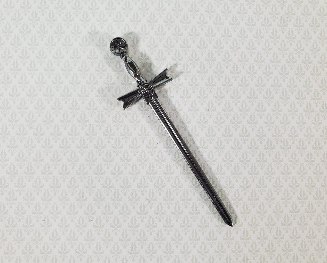 Miniature 2 Handed Sword Metal with Pewter Finish Crusader Style 1:12 Scale Weapon 9 cm - Miniature Crush