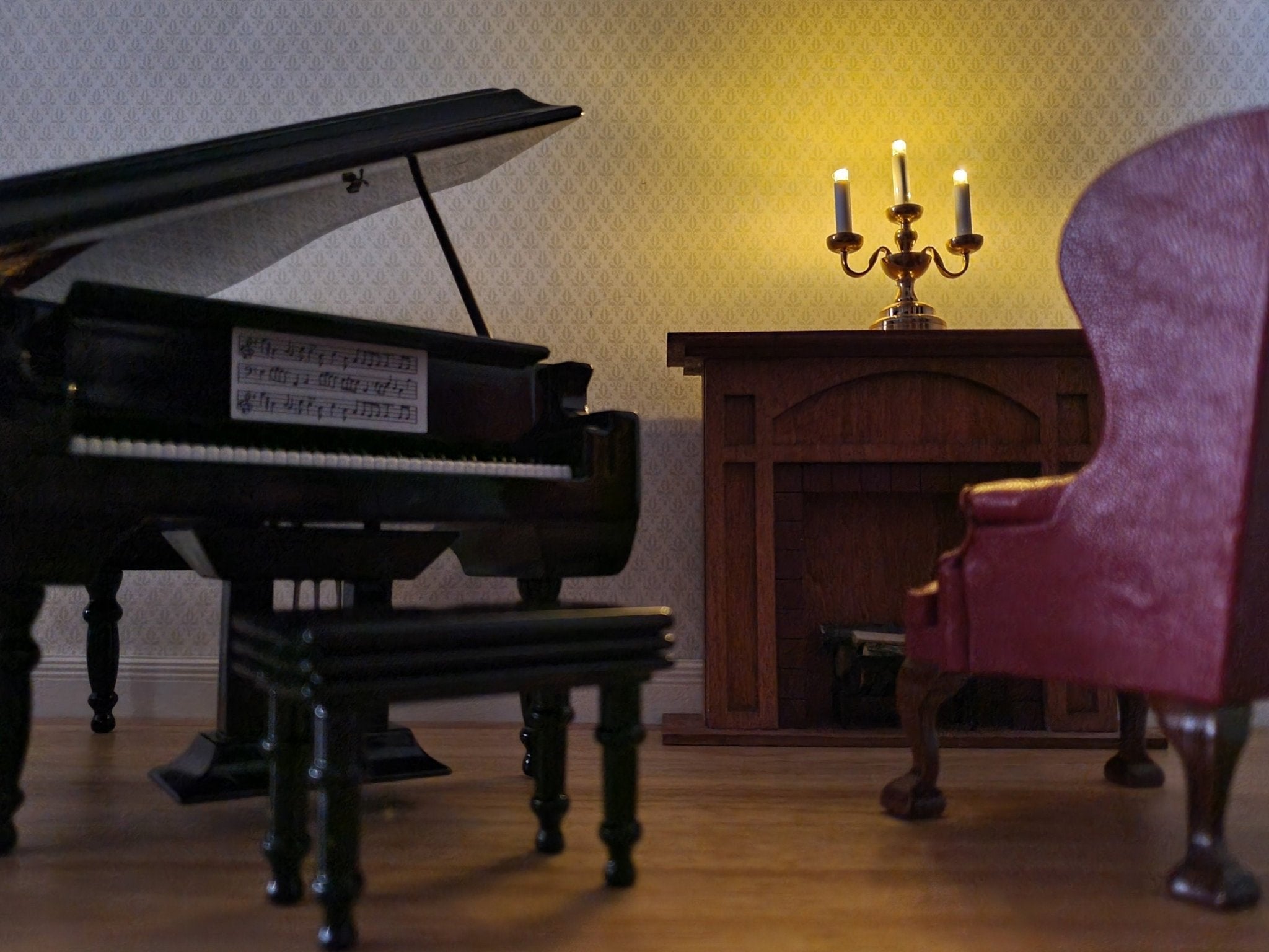 Miniature Piano (Grand) with Bench Seat Instrument 1:12 Scale