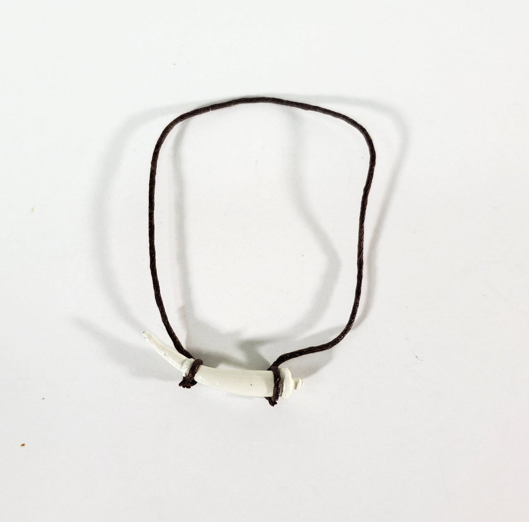Miniature Power Horn with Strap Painted Metal 1:12 Scale Decor Accessories - Miniature Crush
