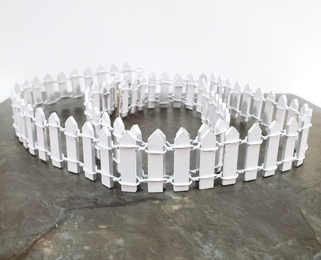 Miniature Small Fencing White Picket Fence Wood & Metal 100 cm x 3 cm tall Bendable - Miniature Crush